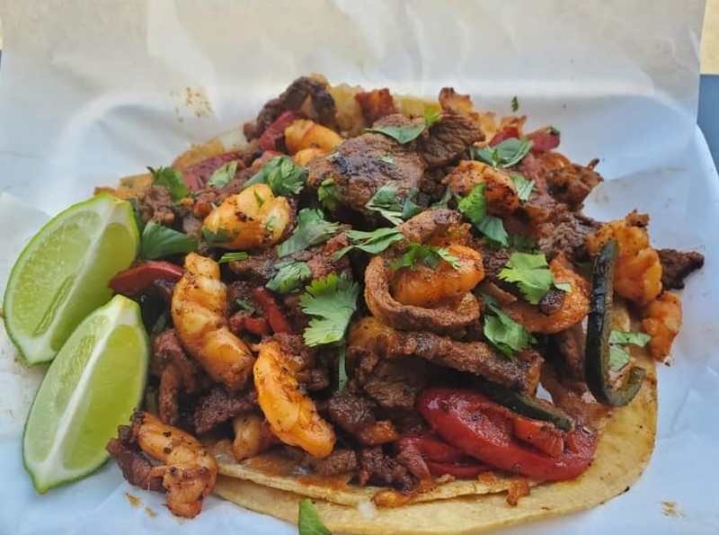 Mariscos Mar Y Tierra